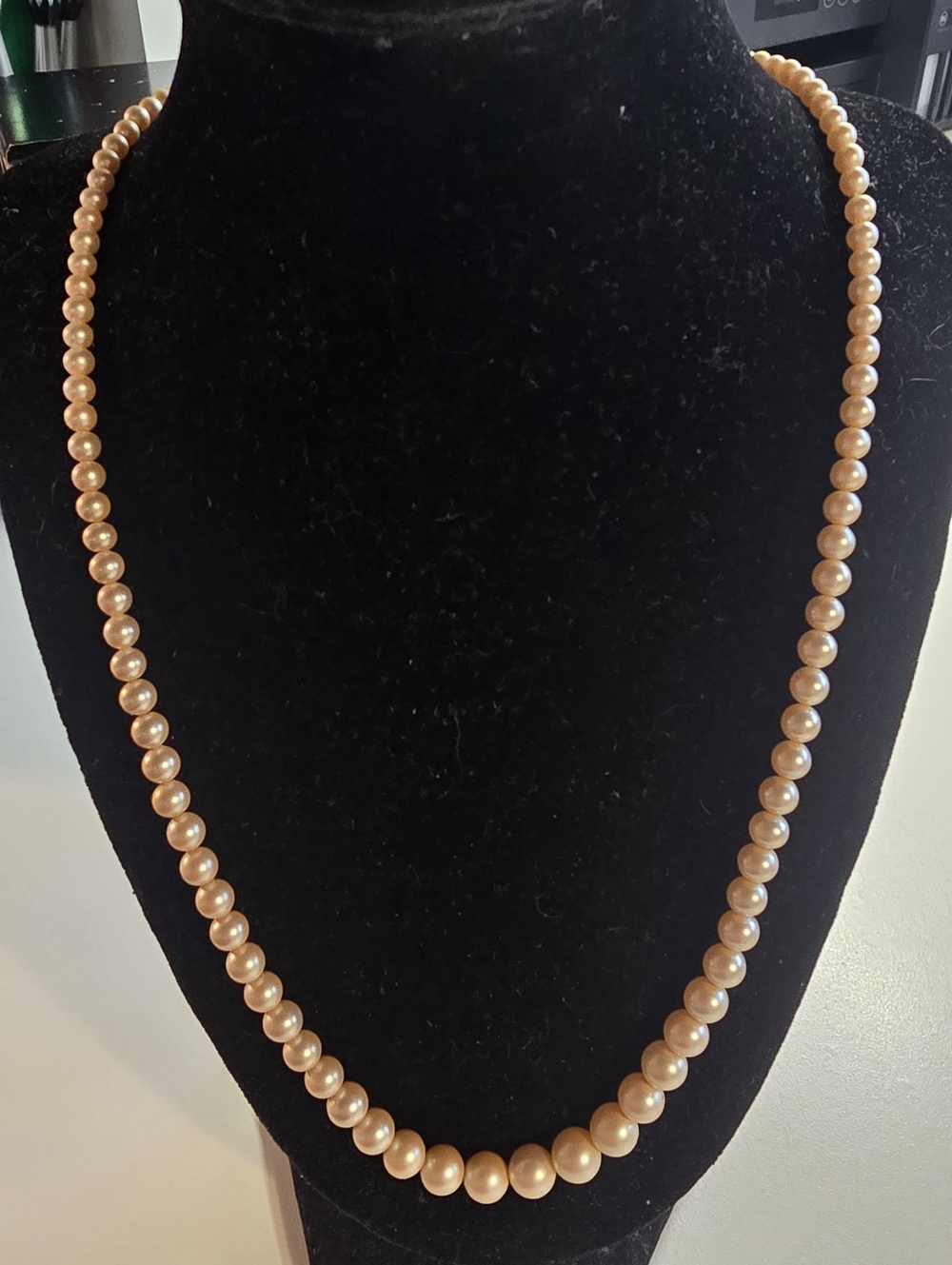 Vintage Marvella Graduated Simulated Pearl Necklace 22"